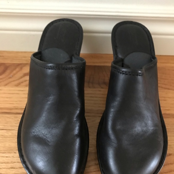 ladies clogs